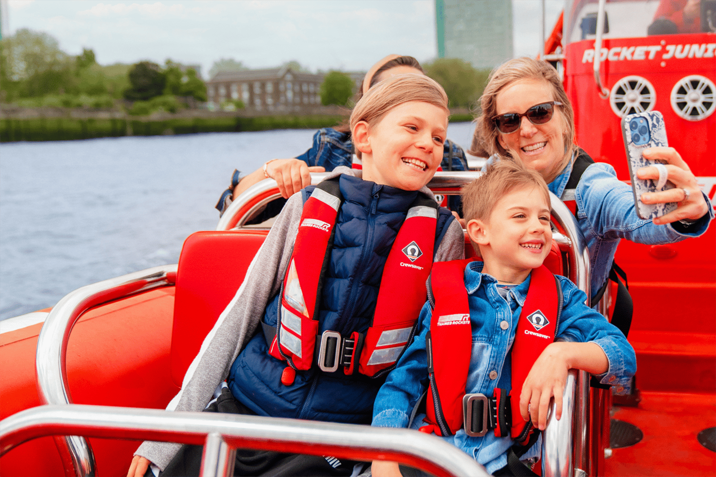 short tours from london | speed boat tour of the river thames