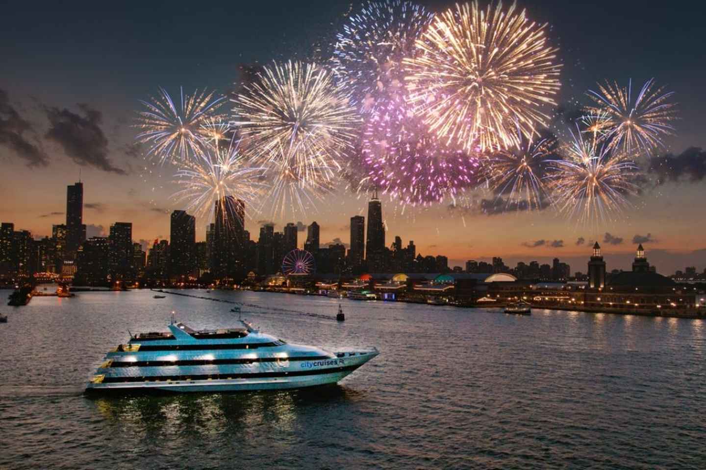 chicago fireworks dinner cruise on the odyssey