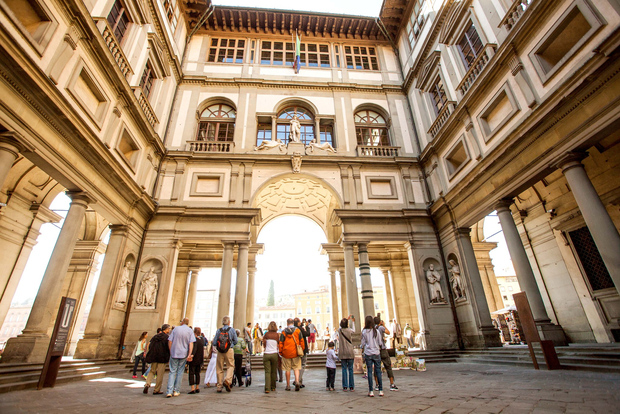Tour a pie por Florencia y entrada sin colas a Uffizi