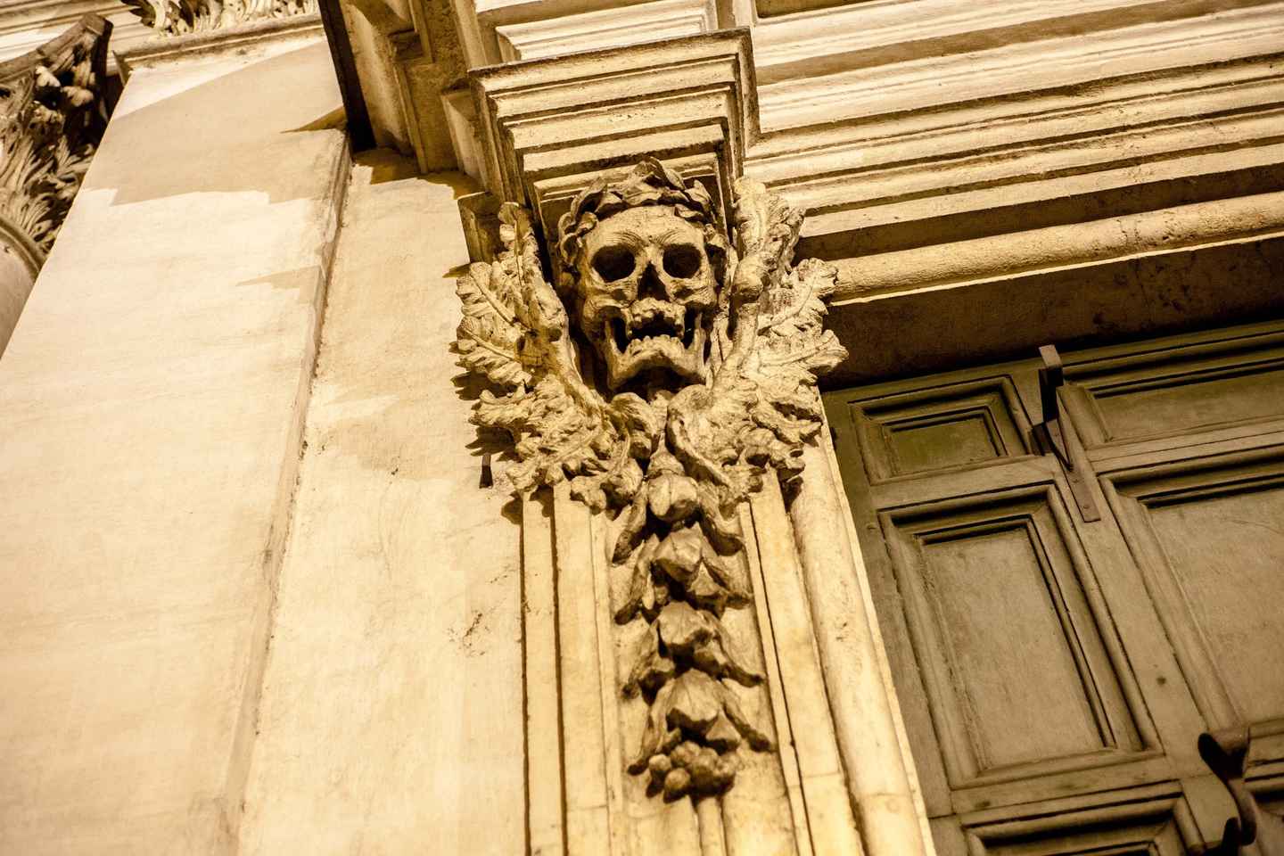 unearth mysteries in the dark heart of rome tour