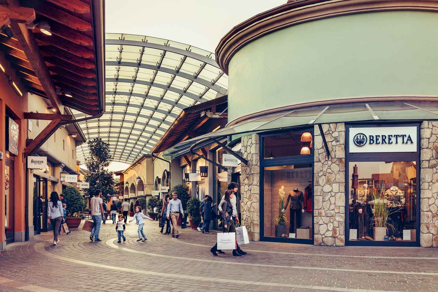 shopping tours in milan | franciacorta outlet village shopping trip