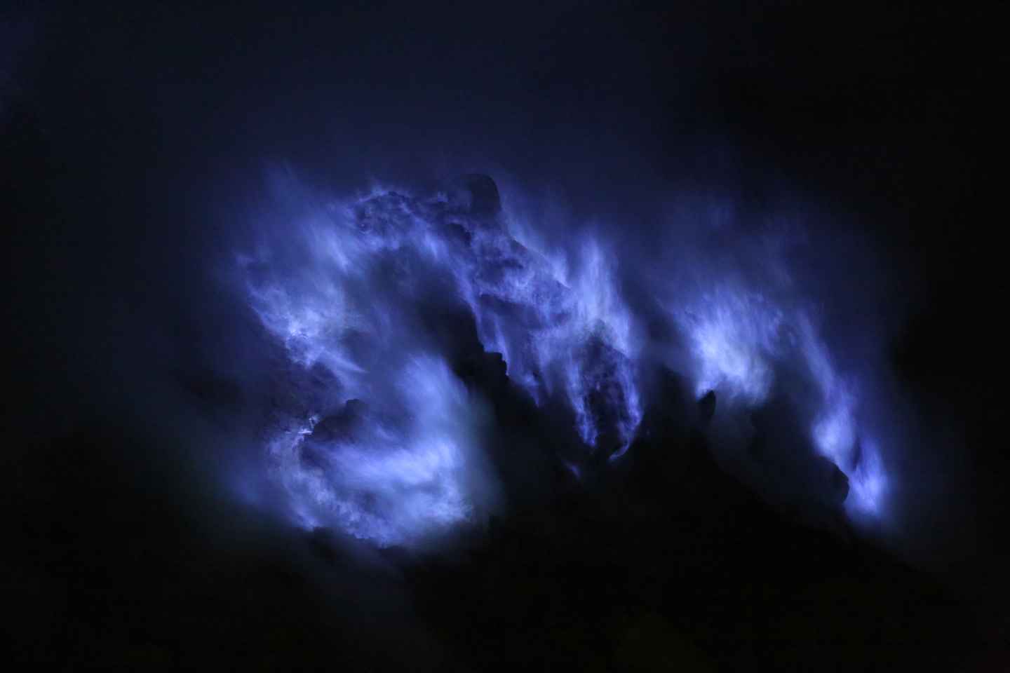 mount ijen volcanic crater