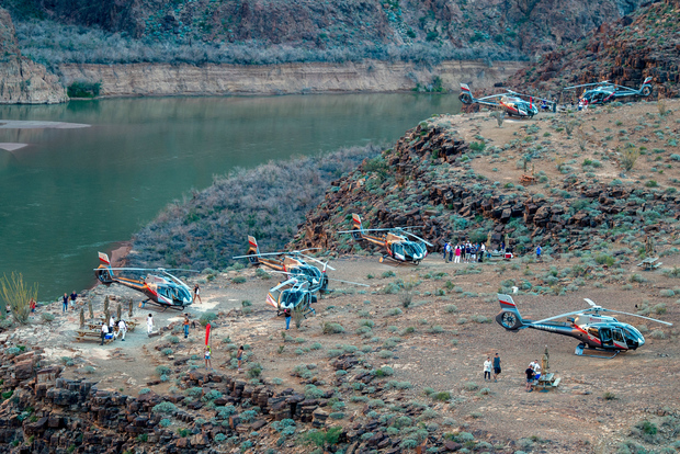 Grand Canyon: tour in elicottero con atterraggio nel canyon