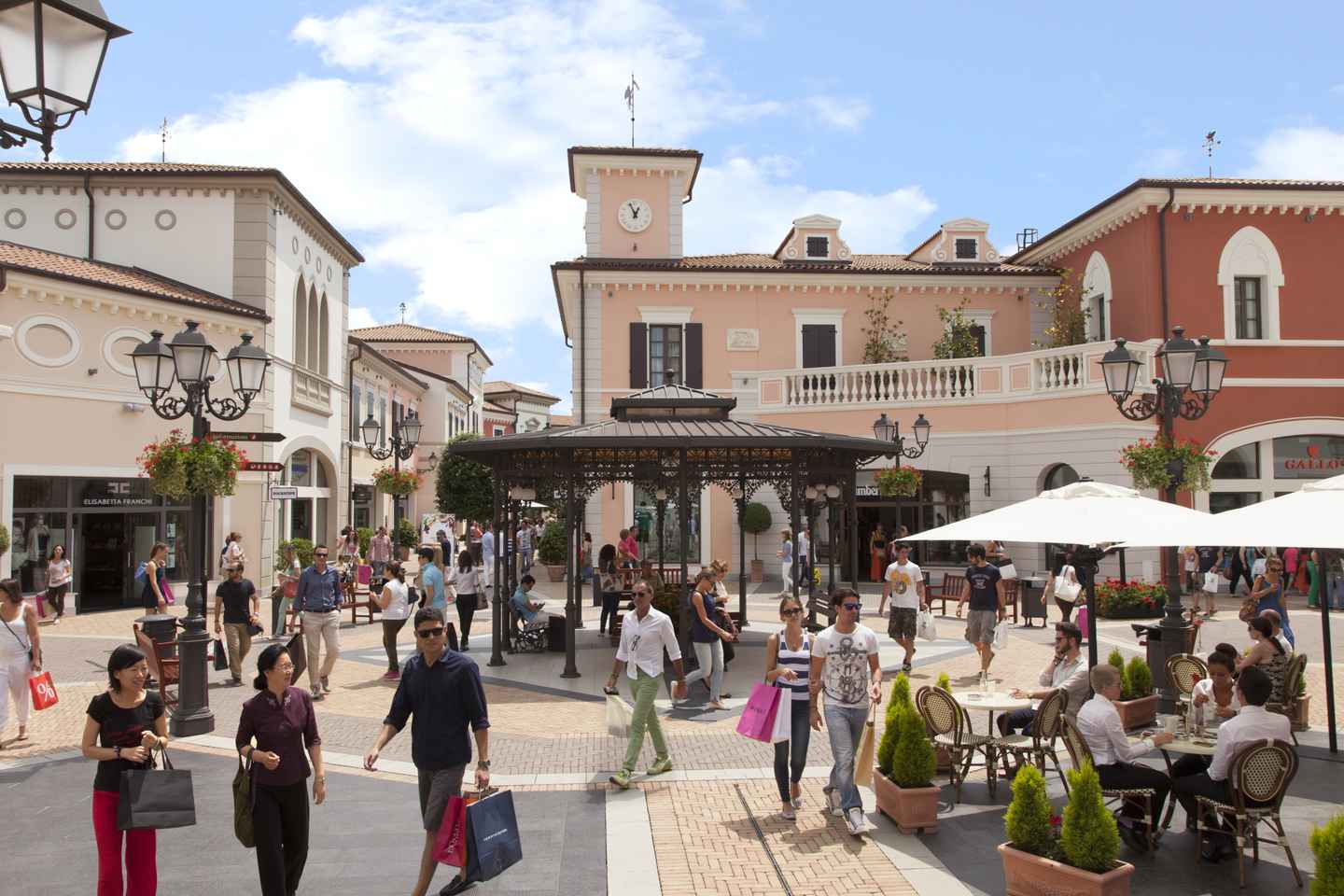 shop till you drop at noventa designer outlet