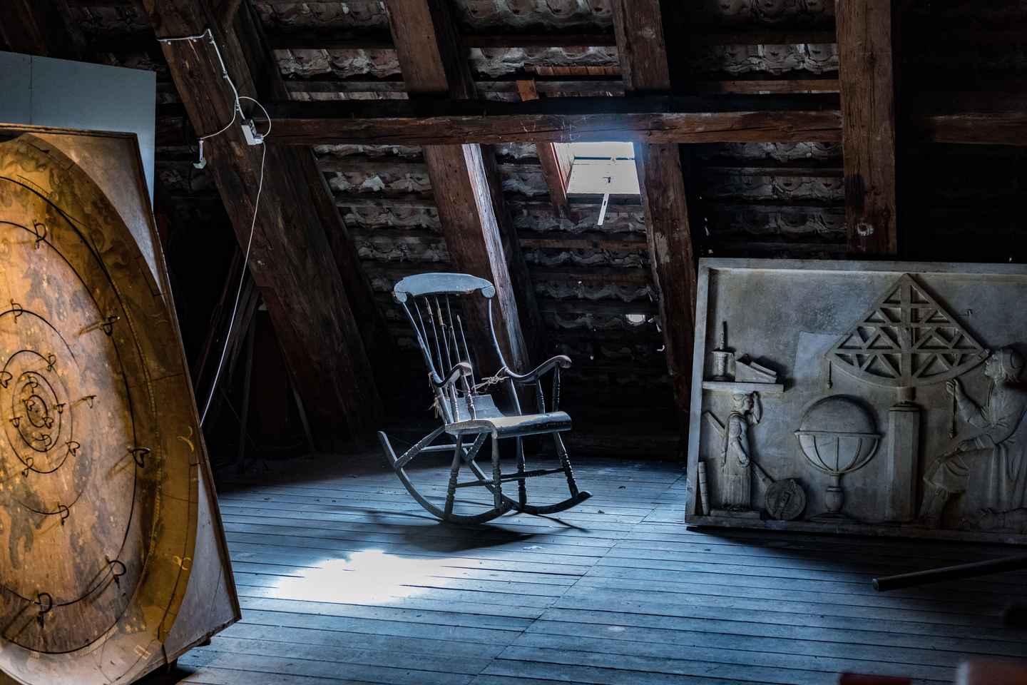 explore creepy spots in the city