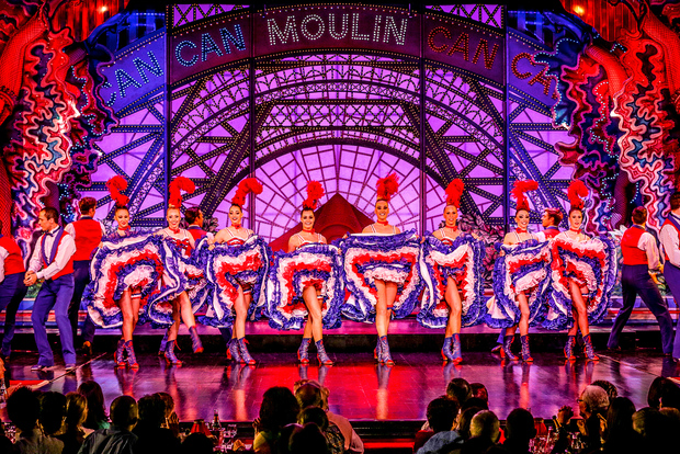 Paris: Middagsföreställning på Moulin Rouge