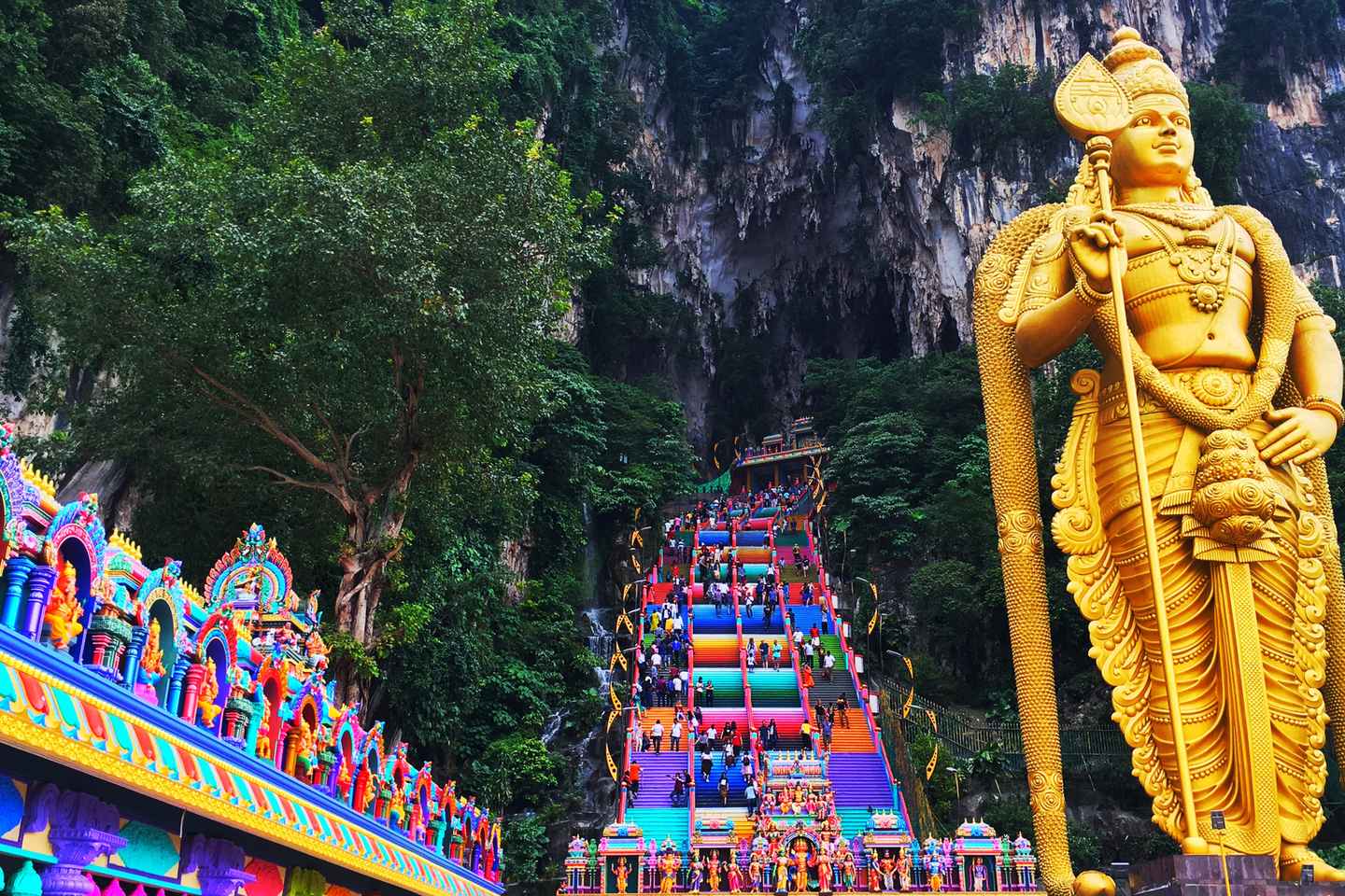 five-hour group tour to hindu shrine, batu caves, and thean hou temple