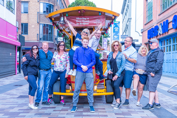 Belfast: tour in bici della birra nel quartiere della cattedrale