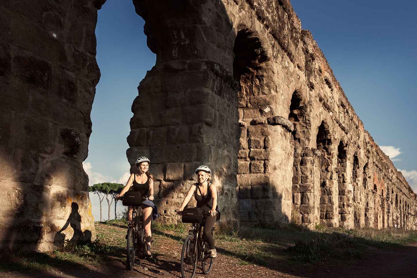 biking tour of the appian way & aqueducts