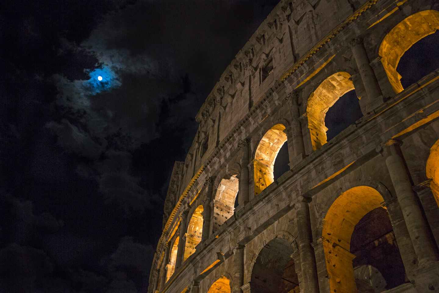 things to do in vatican city at night | soak in the colosseum's glory at night
