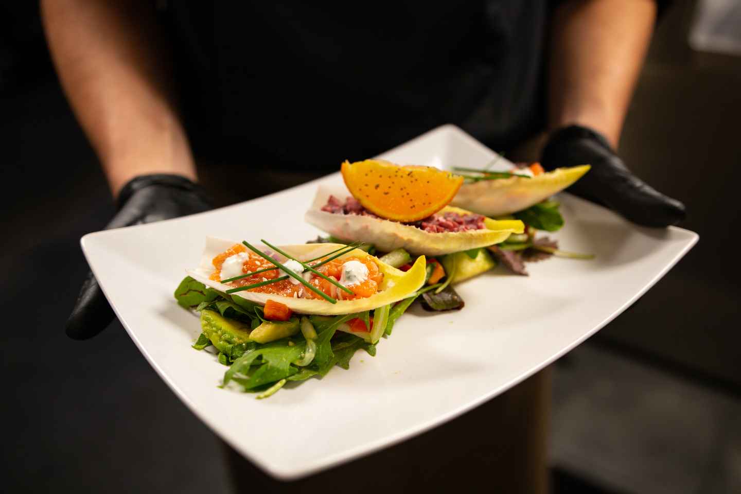 8 tur wisata kuliner di amsterdam | makan malam three-course dalam gelap