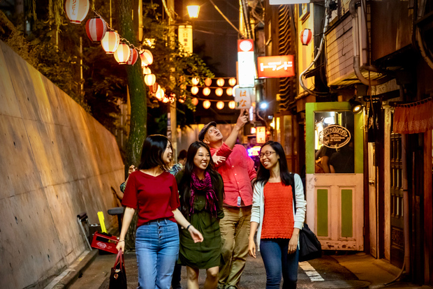 Tokyo: Private Hidden Gems & Highlights Walking Tour