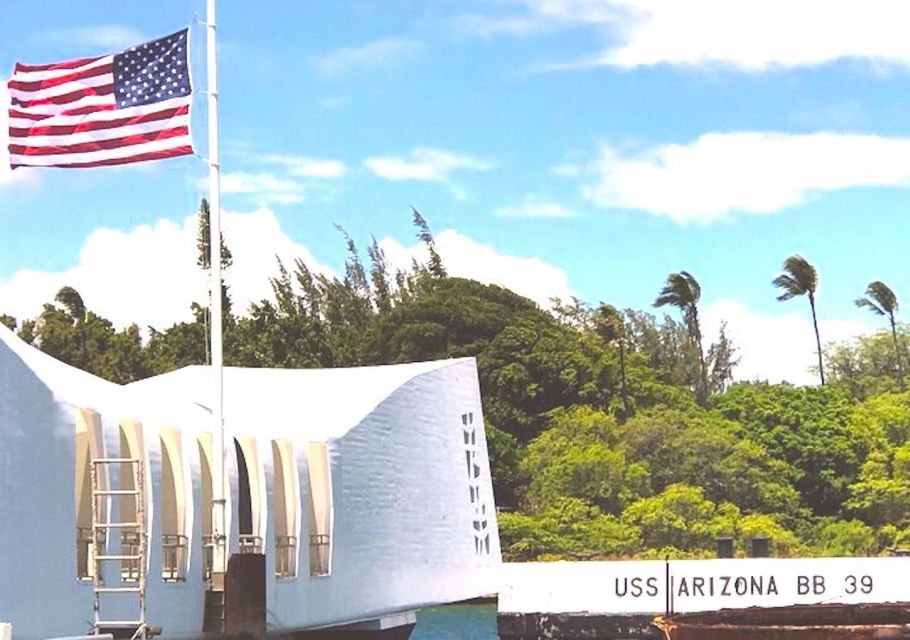 Pearl Harbor and Honolulu City Tour From Waikiki