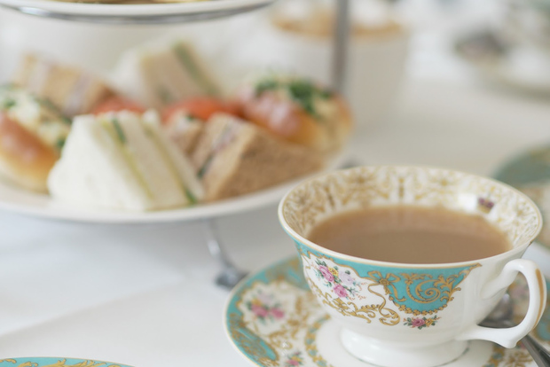 Londres : Visite guidée à pied des trois palais et High Tea