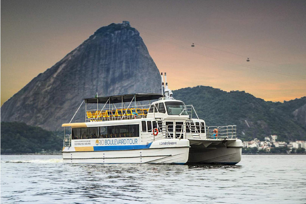 Rio de Janeiro : Christ the Reedemer & Sunset Catamaran Tour