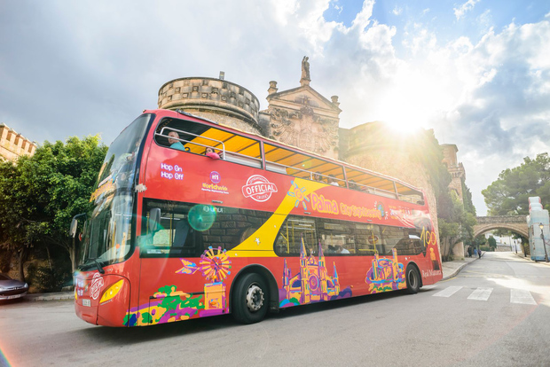 Palma de Mallorca: Hop-on Hop-off Bus Tour Tickets