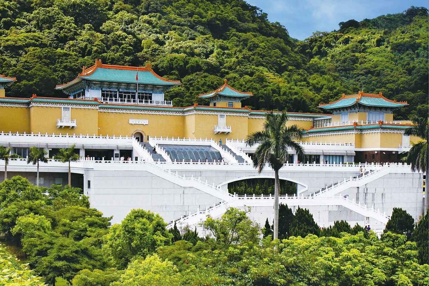 national chiang kai-shek memorial hall