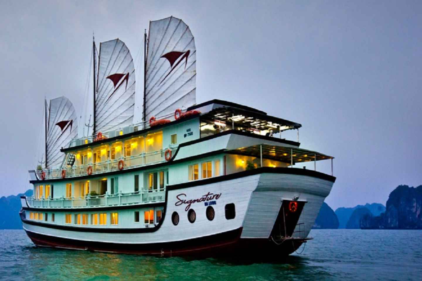getyourguide hanoi | cruise the scenic bai tu long bay