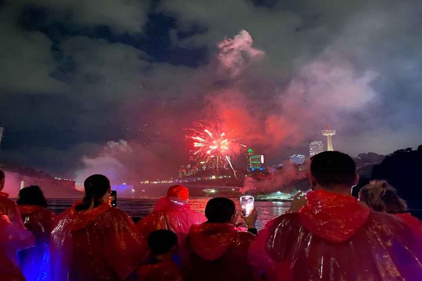 toronto night tour | experience the night lights tour of the niagara