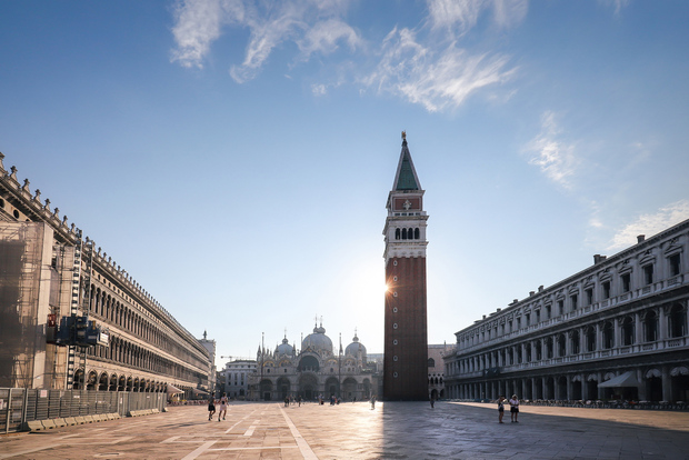 Venice: Walking Tour with St. Mark's Basilica and Boat Tour