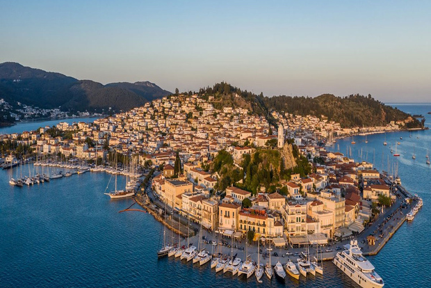 Atenas: Billete de ferry a/desde la isla de Poros