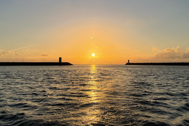 Esclusivo affascinante tramonto in barca a vela
