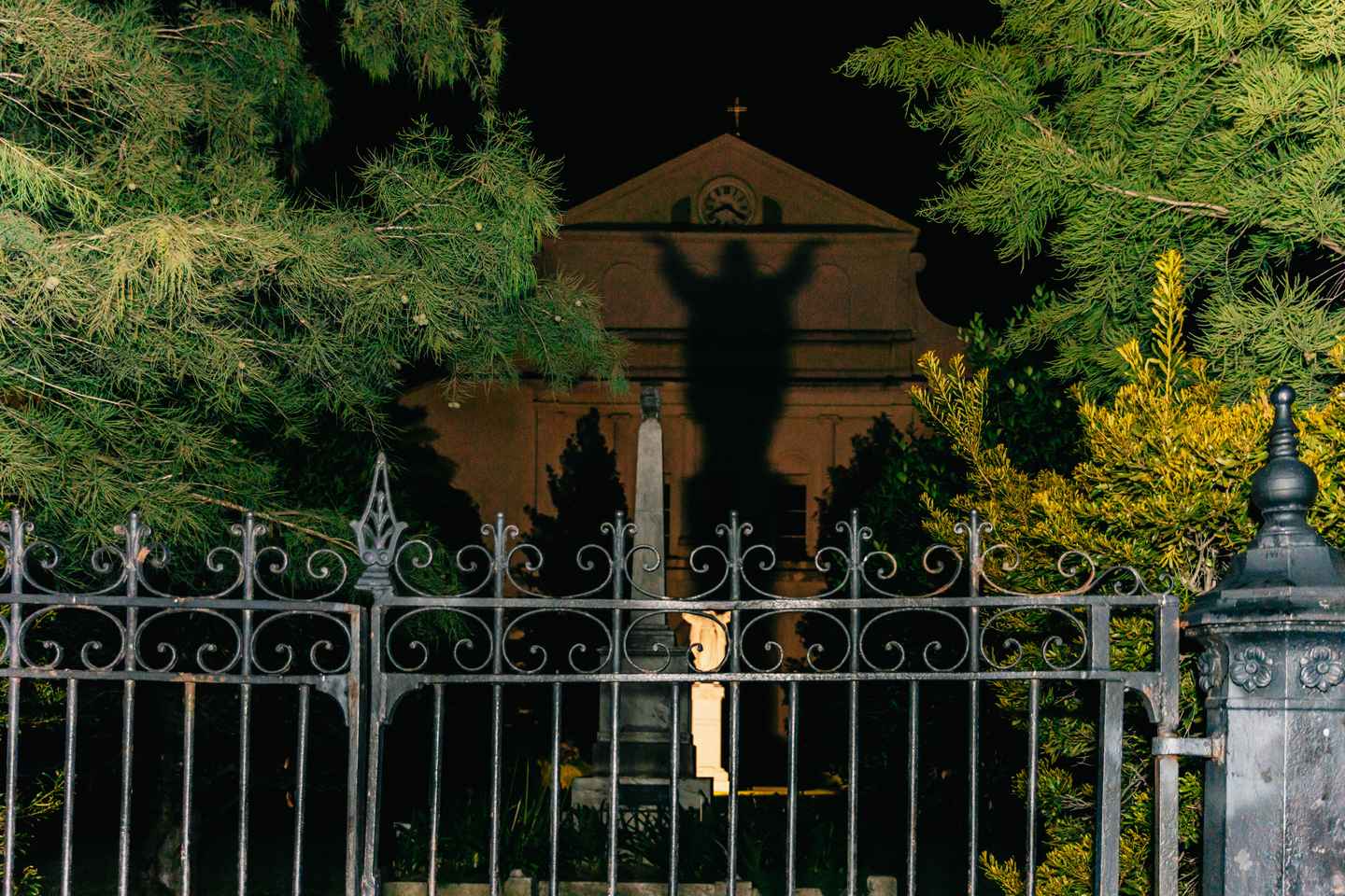 things to do in new orleans french quarter | explore the french quarter's dark side on a ghost tour