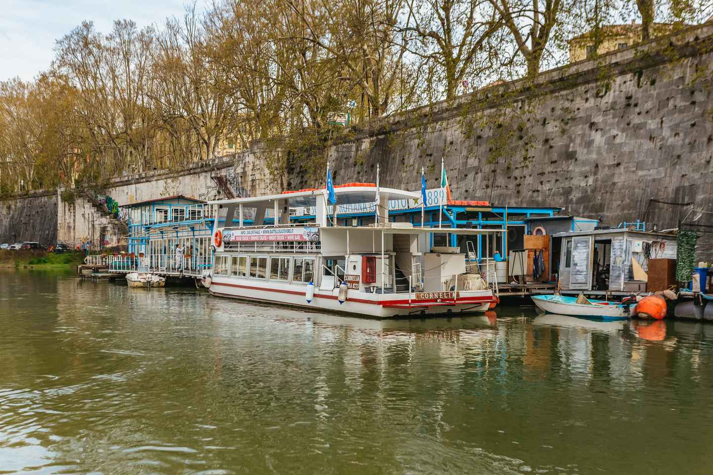 explore rome by boat