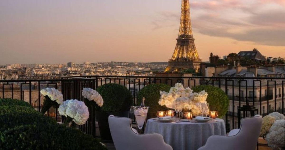 Proposta Di Matrimonio Gay A Parigi Sotto Lo Skyline Parigino