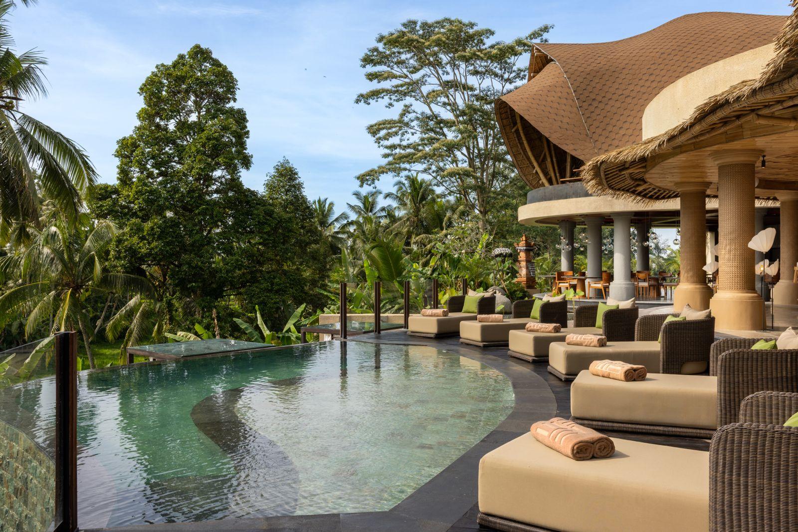 Ubud: Aura Bar Drink & Pool Access Rice Field View E-Voucher | GetYourGuide
