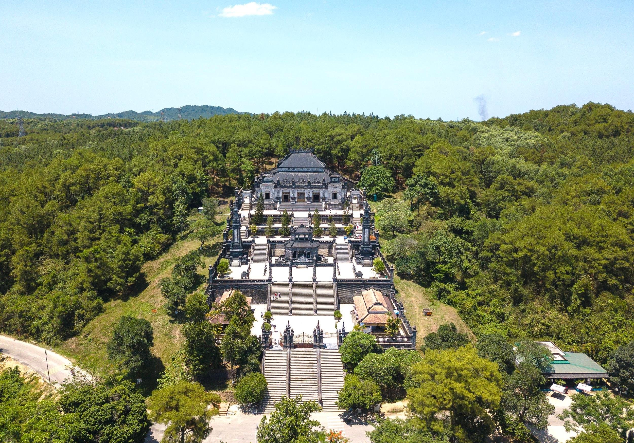 Private Full-Day Hue Imperial City Discovery