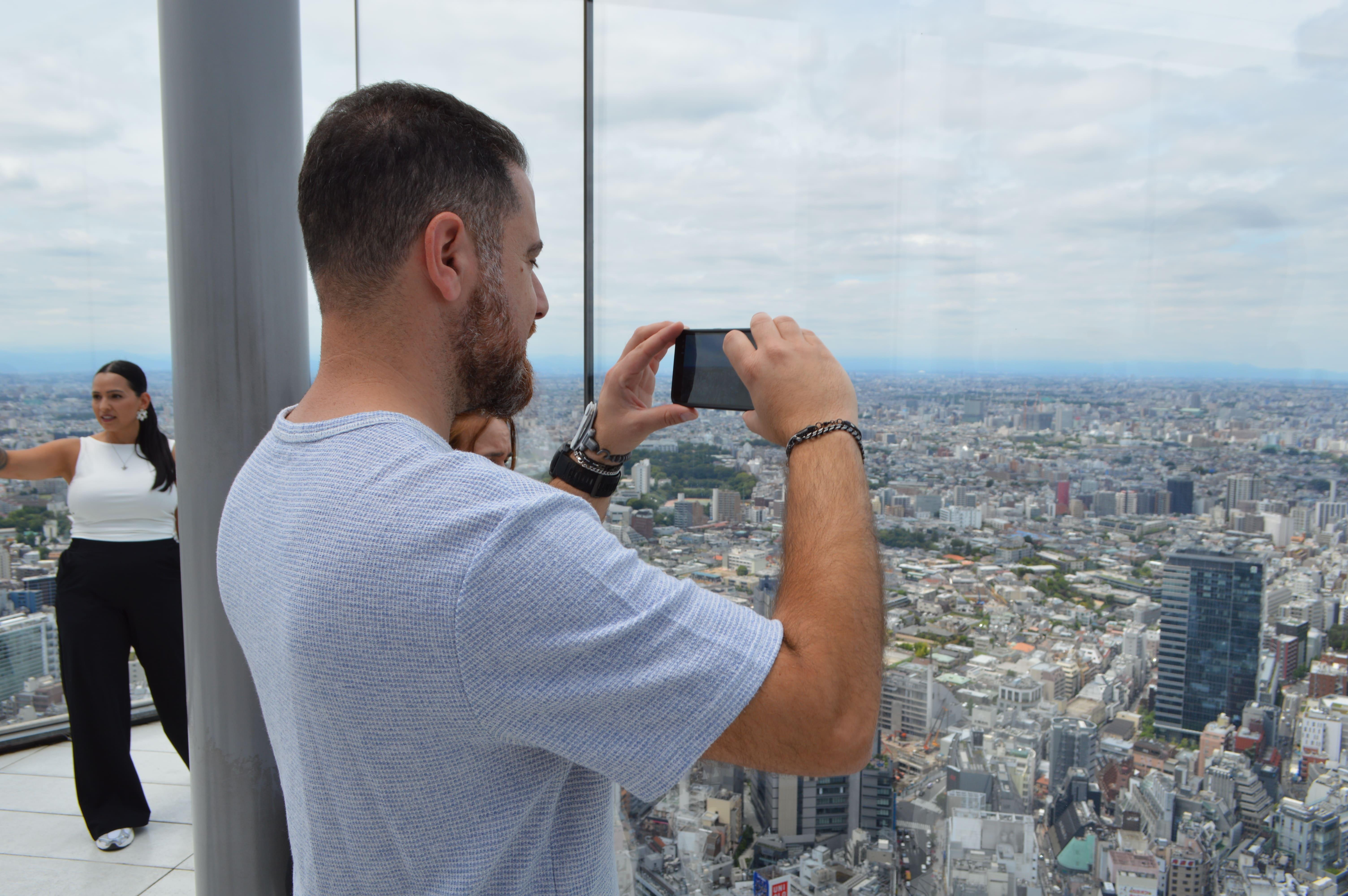 Shibuya Pop Culture Walk & Sky Observation Tour