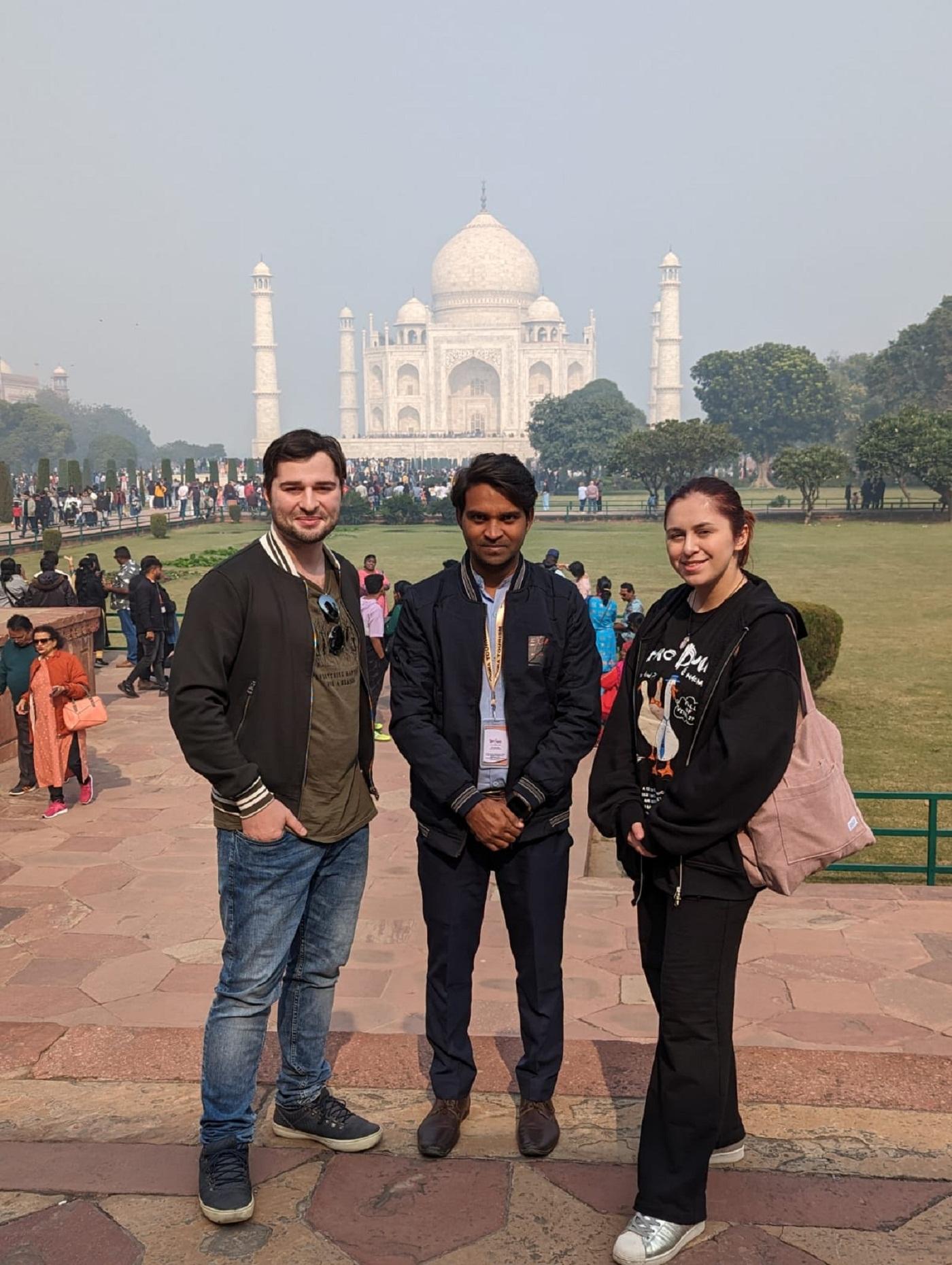 Taj Mahal Sunset Tour with Skip-the-Line Entry & Hotel Pickup