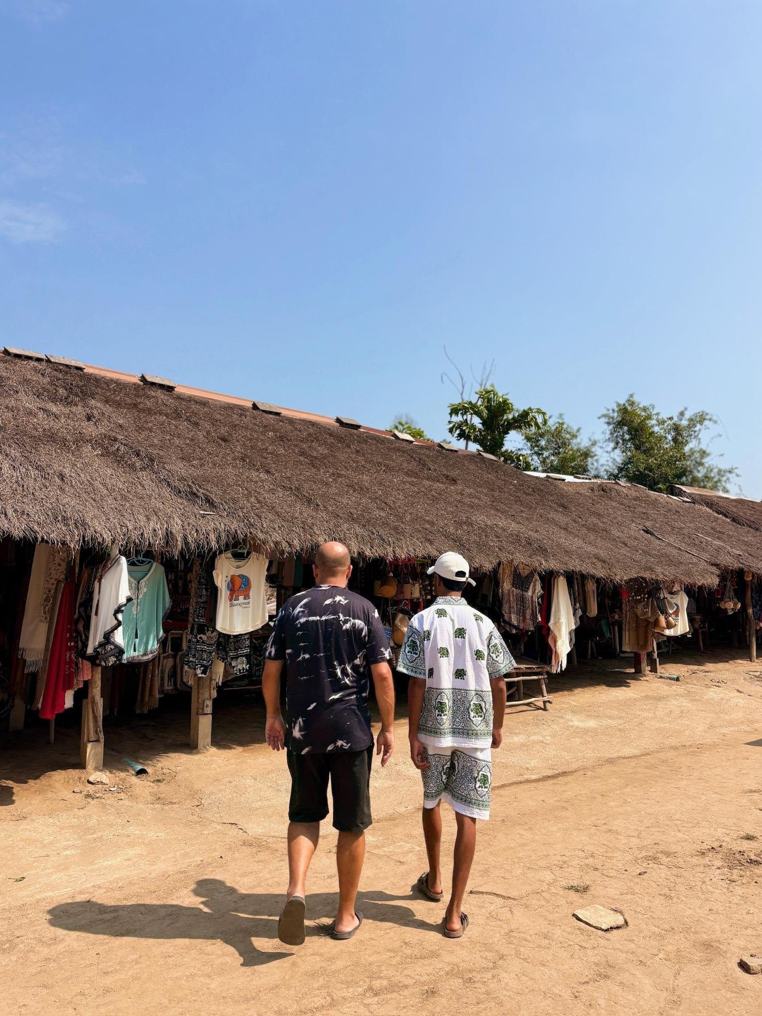 Chiang Rai Full-Day Highlights: Temples, Culture & Golden Triangle