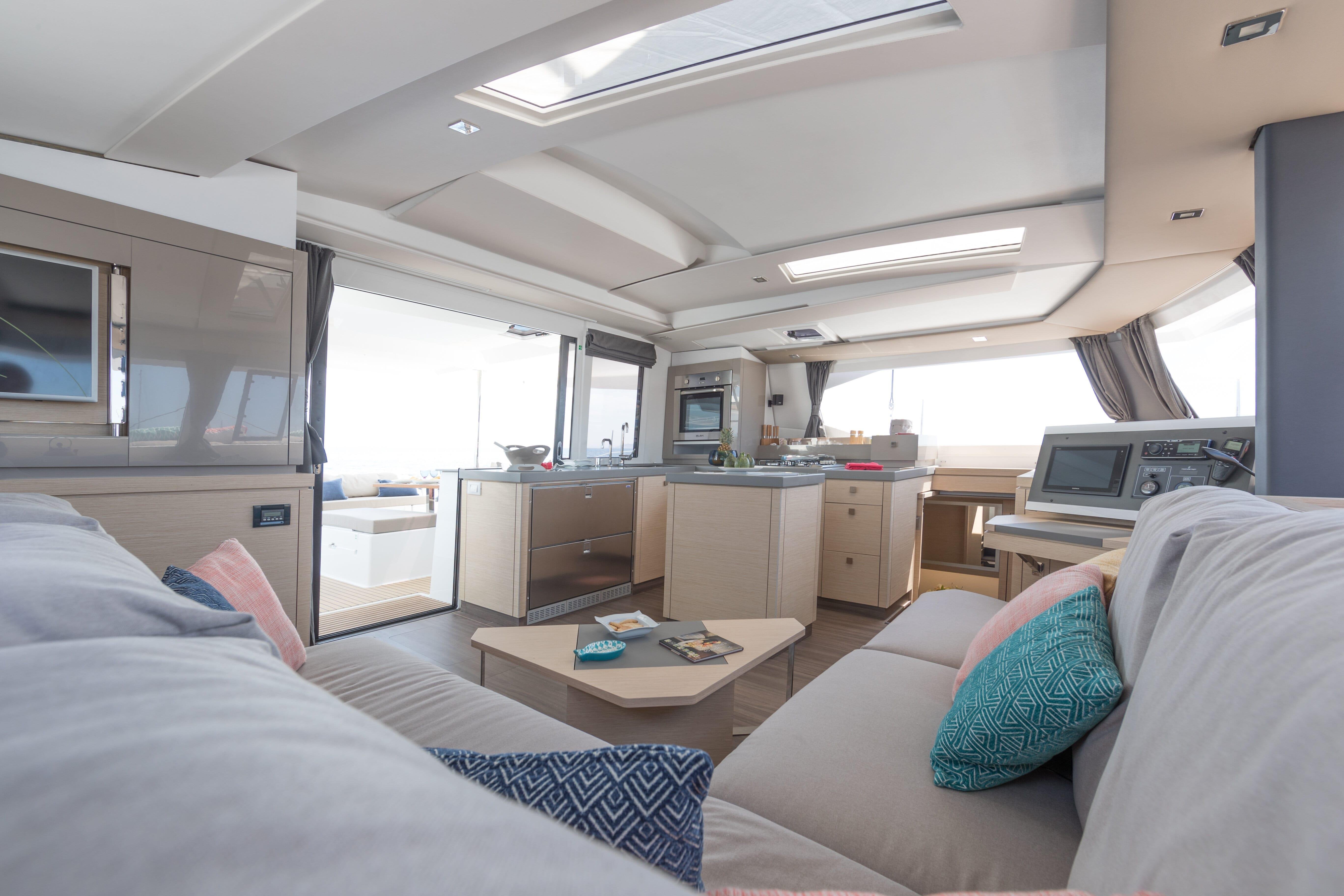 Mykonos Luxury Catamaran Cruise with 3-Course Gourmet Meal