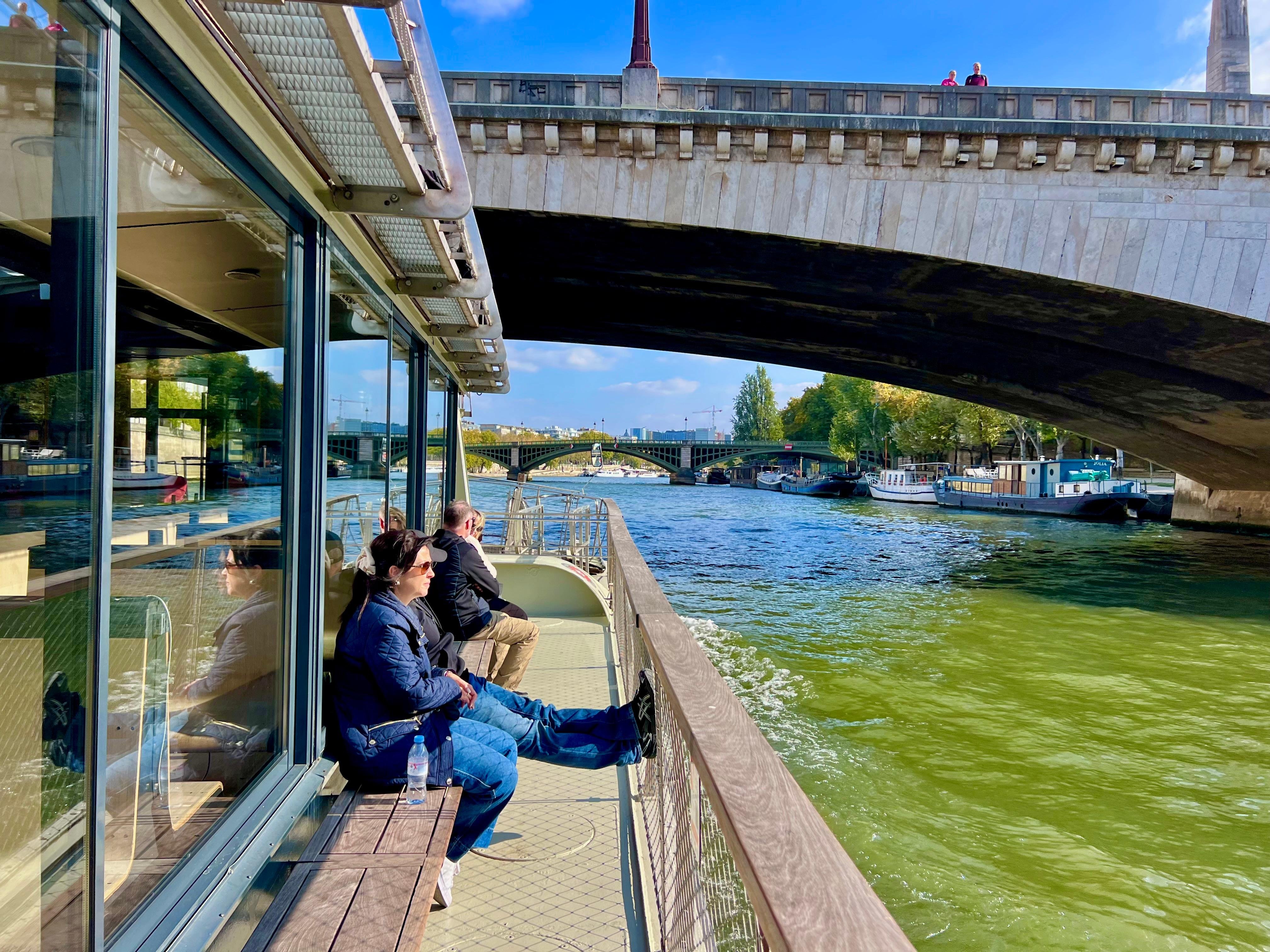 Paris: Eiffel Tower Seine Cruise & Crêpe Tasting