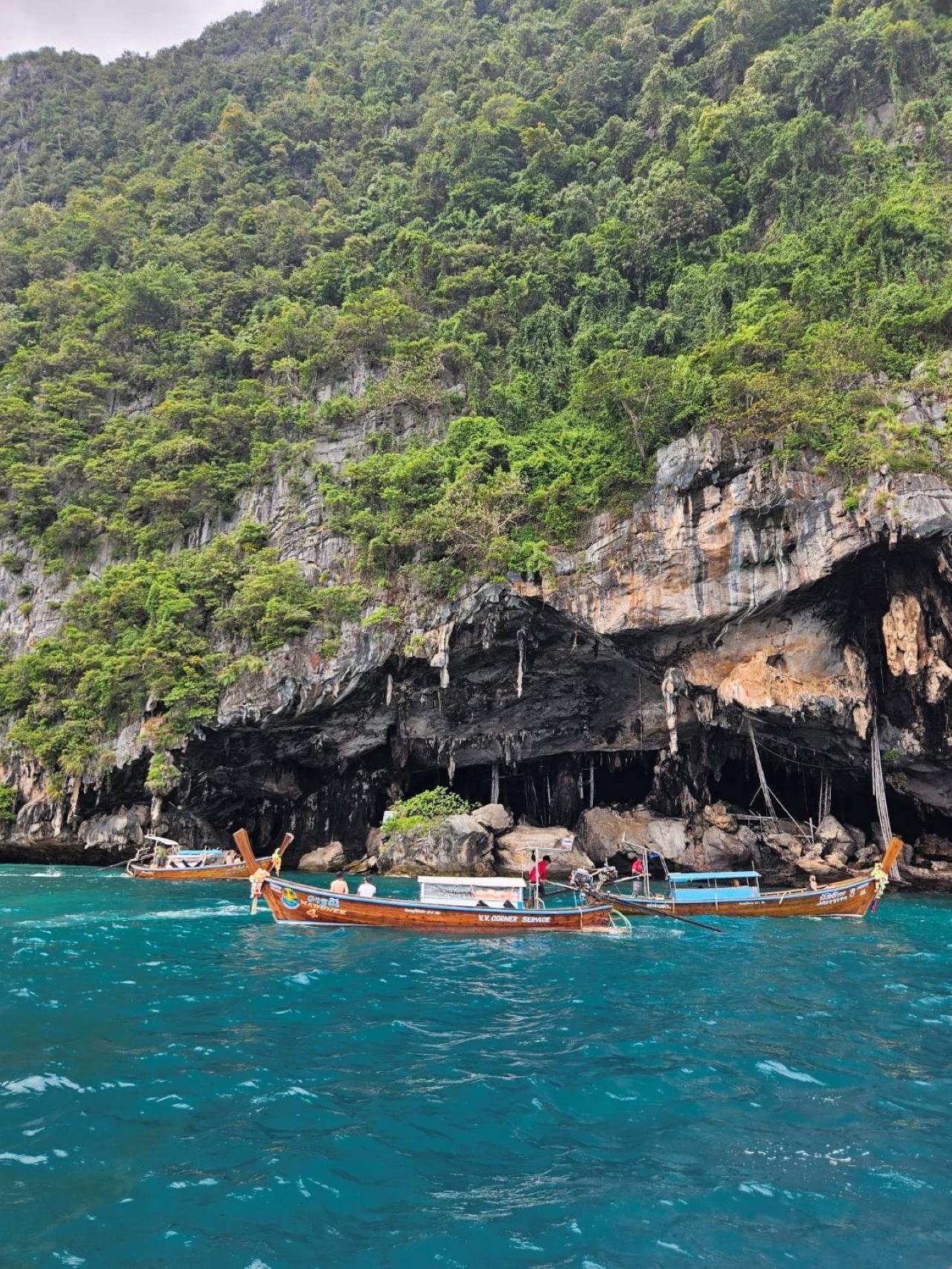 Phuket: Phi Phi, Maya, and James Bond Island Day Cruise