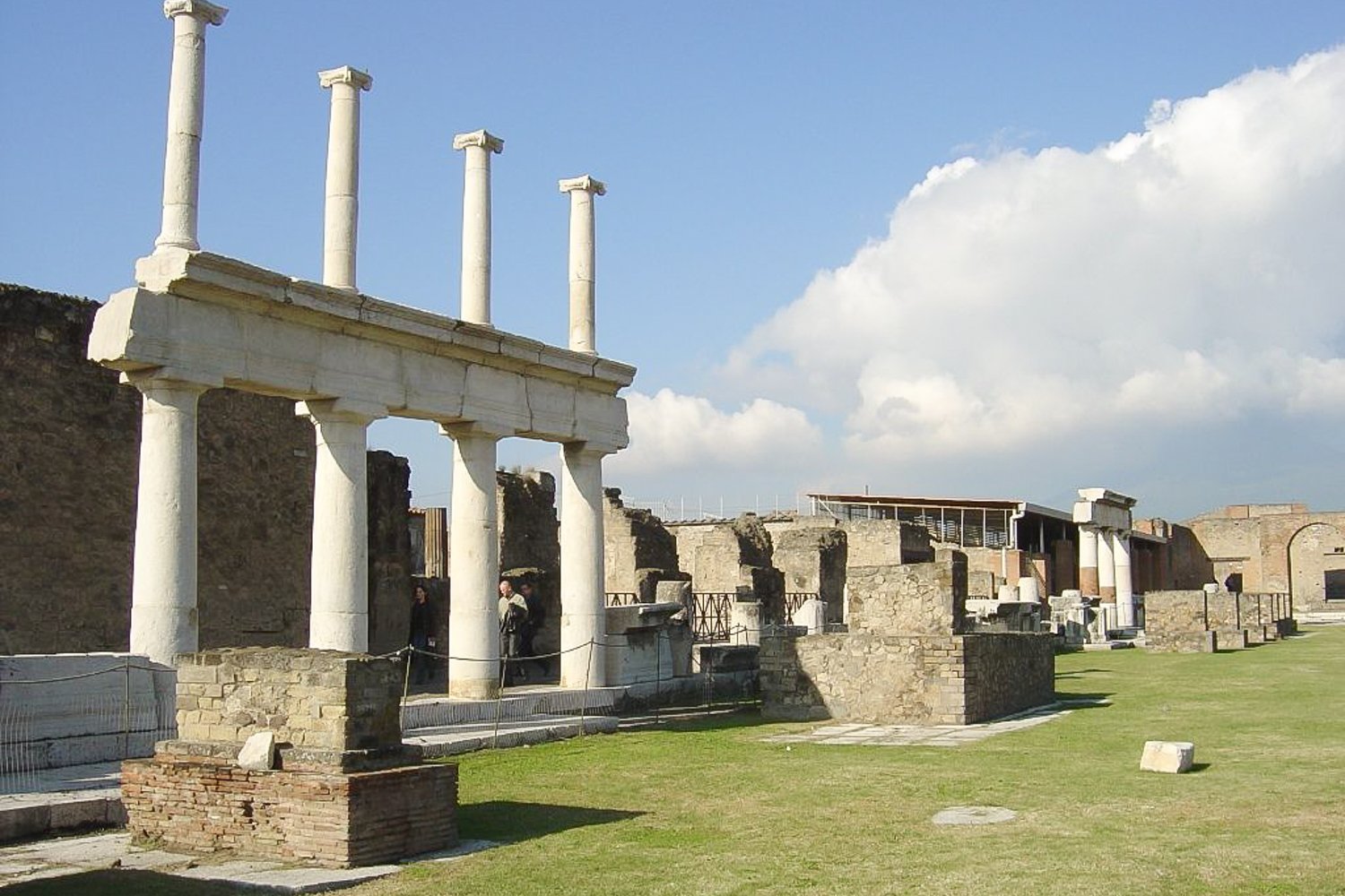 Pompeii and Vesuvius full-day tour from the Amalfi Coast - the volcanic gravel path up Mount Vesuvius