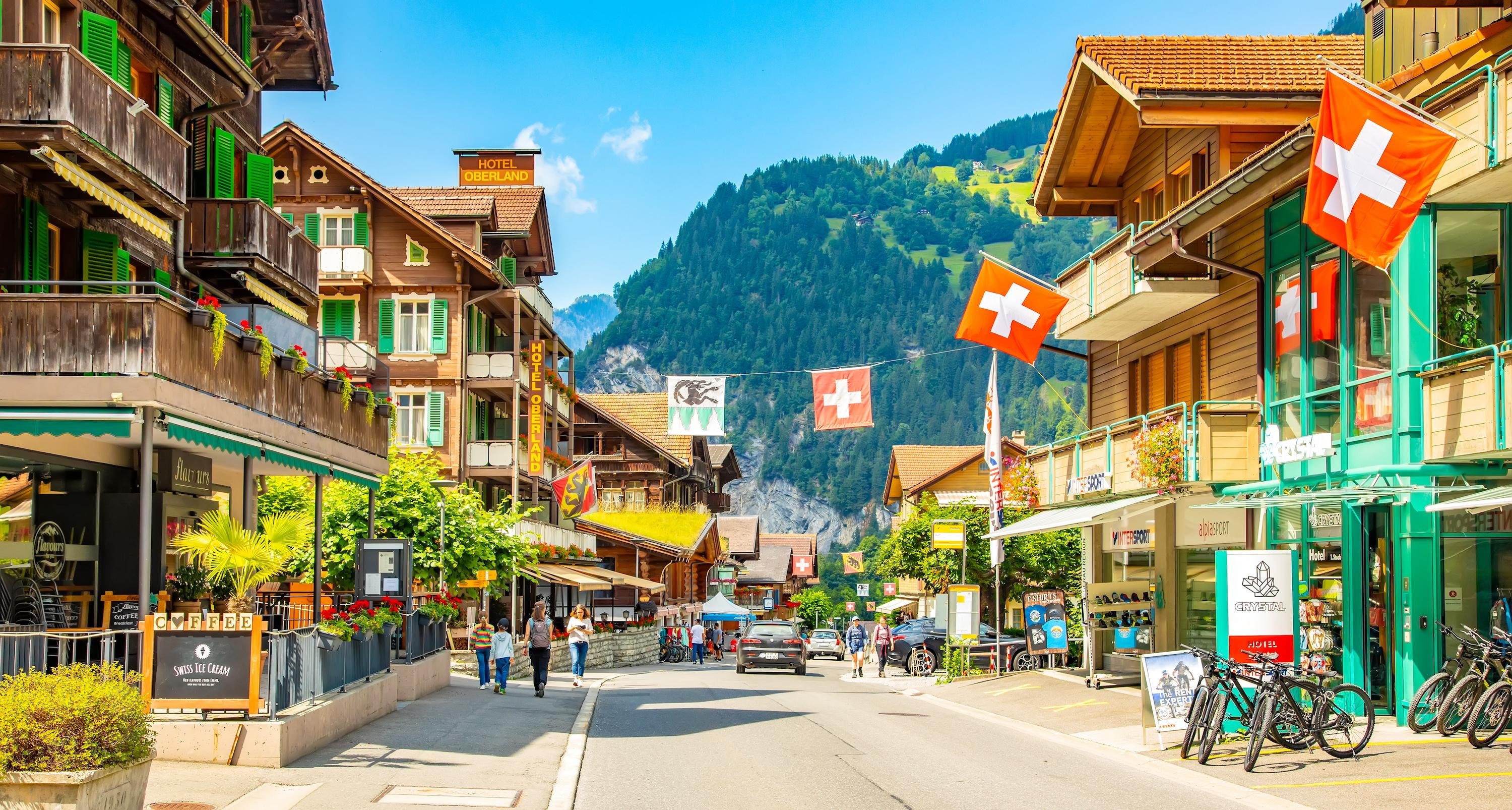 Private Lauterbrunnen Waterfalls & Valley Day Trip from Interlaken