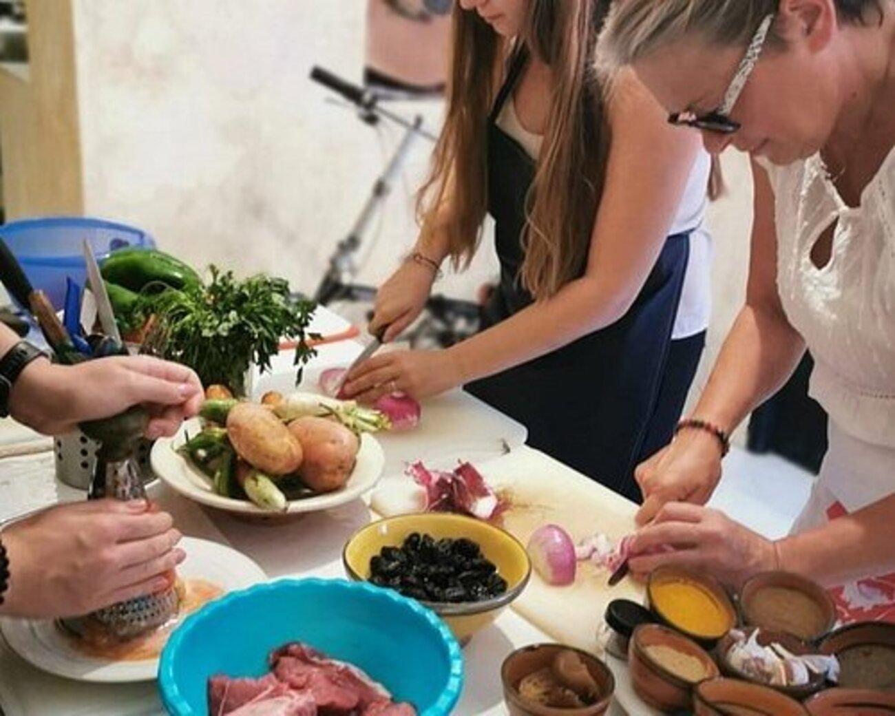 Fez Culinary Journey: Market Tour and Cooking Workshop
