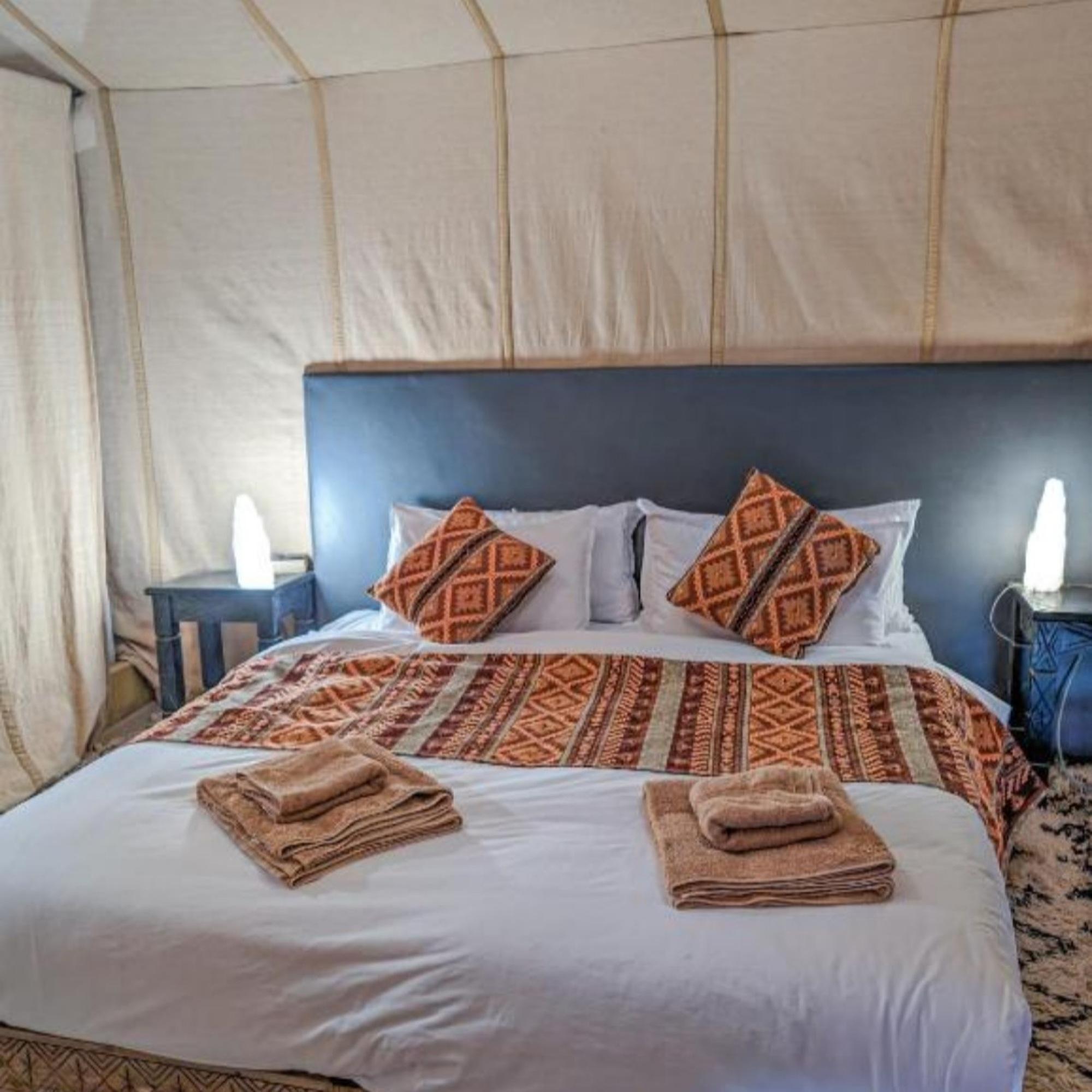 Merzouga Sahara Overnight: Camel Trek & Luxury Desert Camp