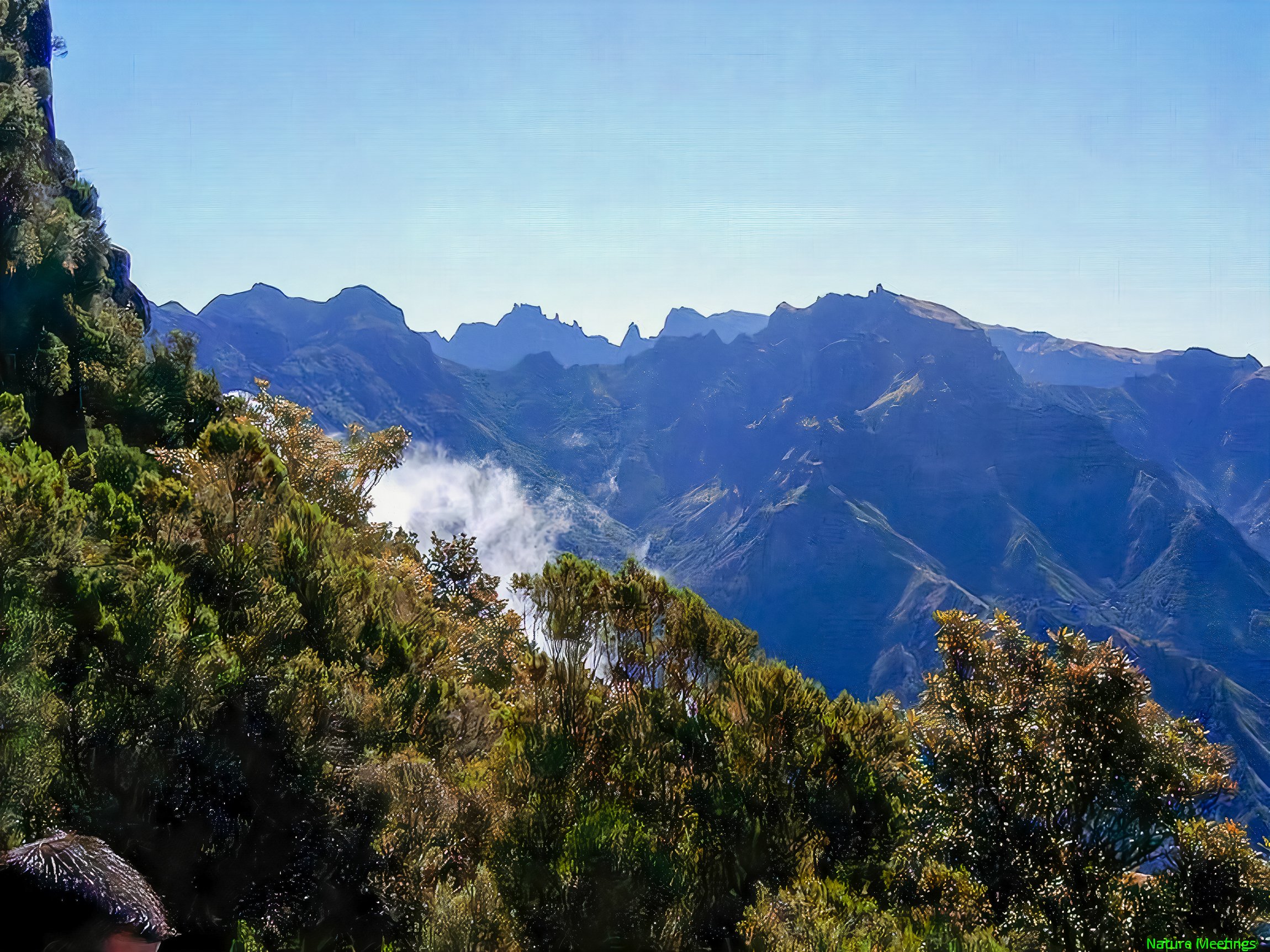 Pico do Arieiro sunrise and PR1 hike to Pico Ruivo, Madeira — image 5