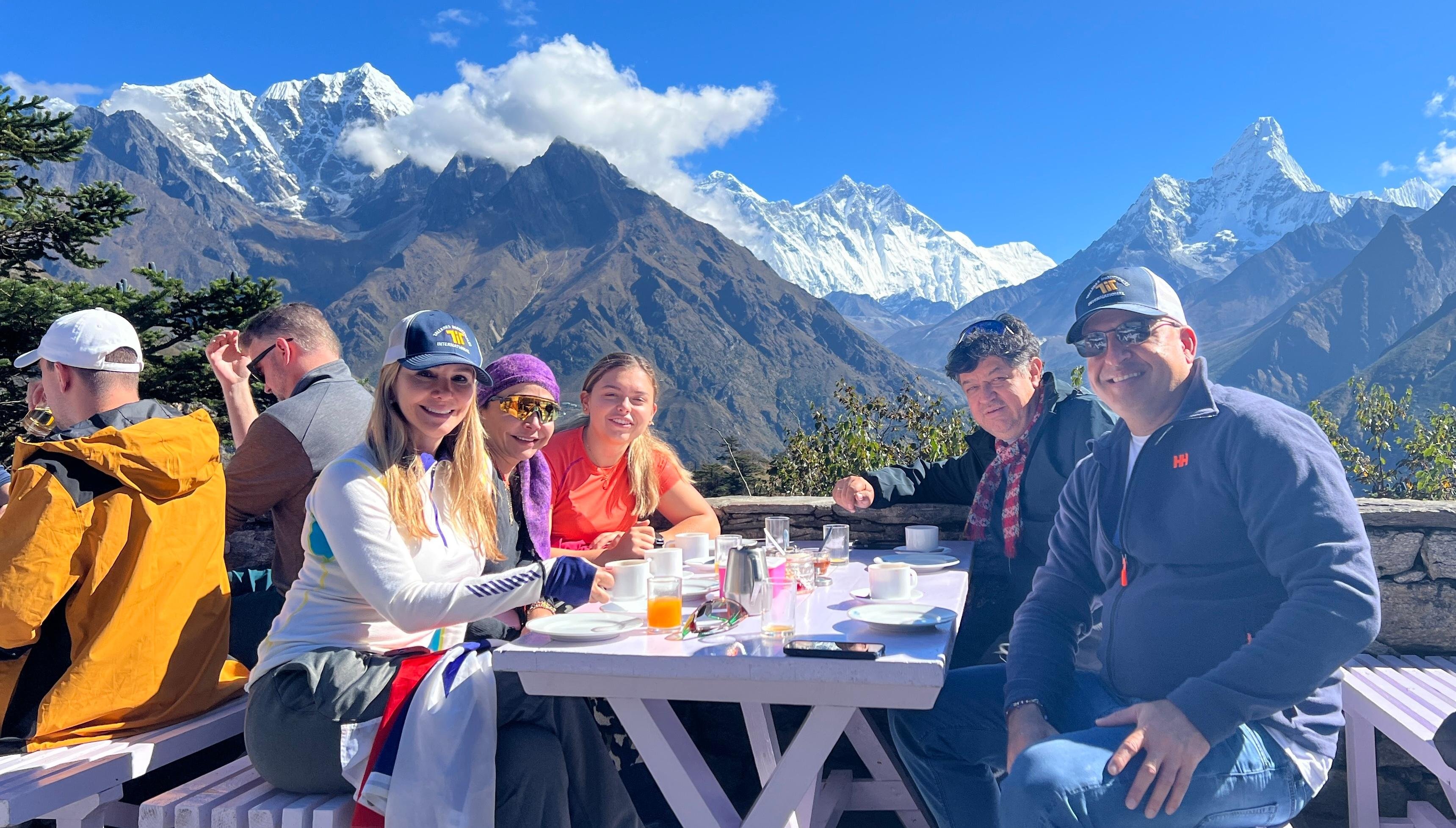 Kathmandu: Everest Helicopter Tour with Landing & Breakfast