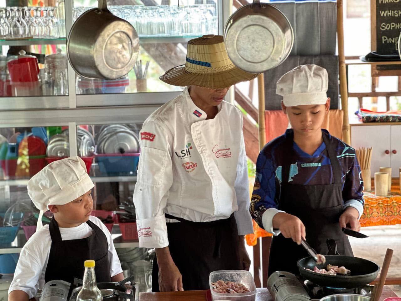 Khmer Cooking Class with Market Visit