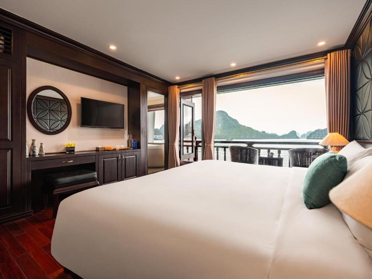 3-Day Ninh Binh, Ha Long & Lan Ha Bay 5-Star Cruise from Hanoi