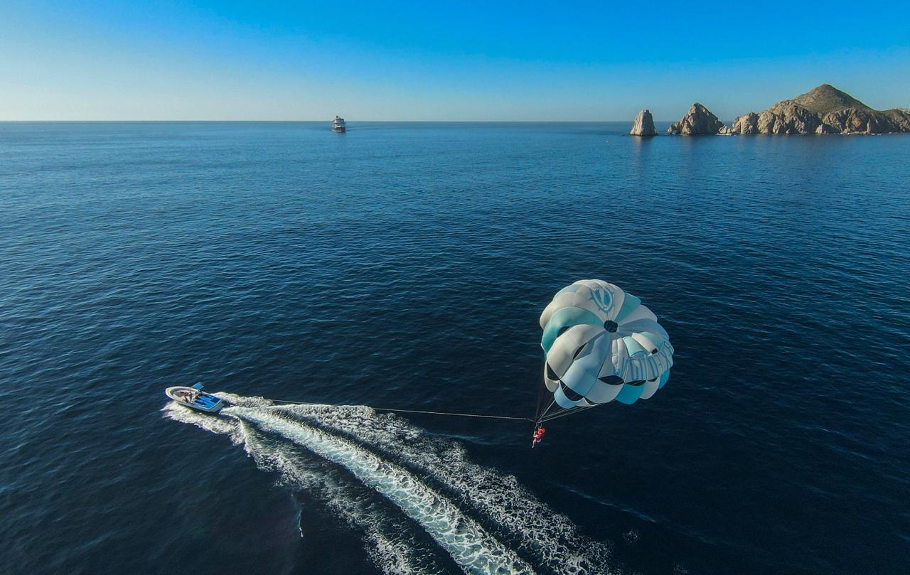Los Cabos Parasailing: Soar Over the Sea of Cortez