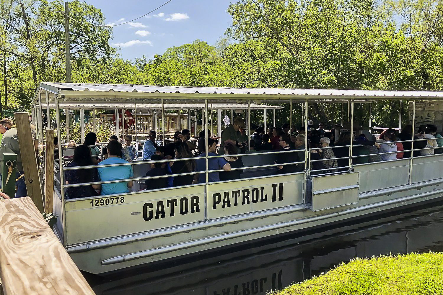 Bayou Swamp & Oak Alley Plantation Day Trip