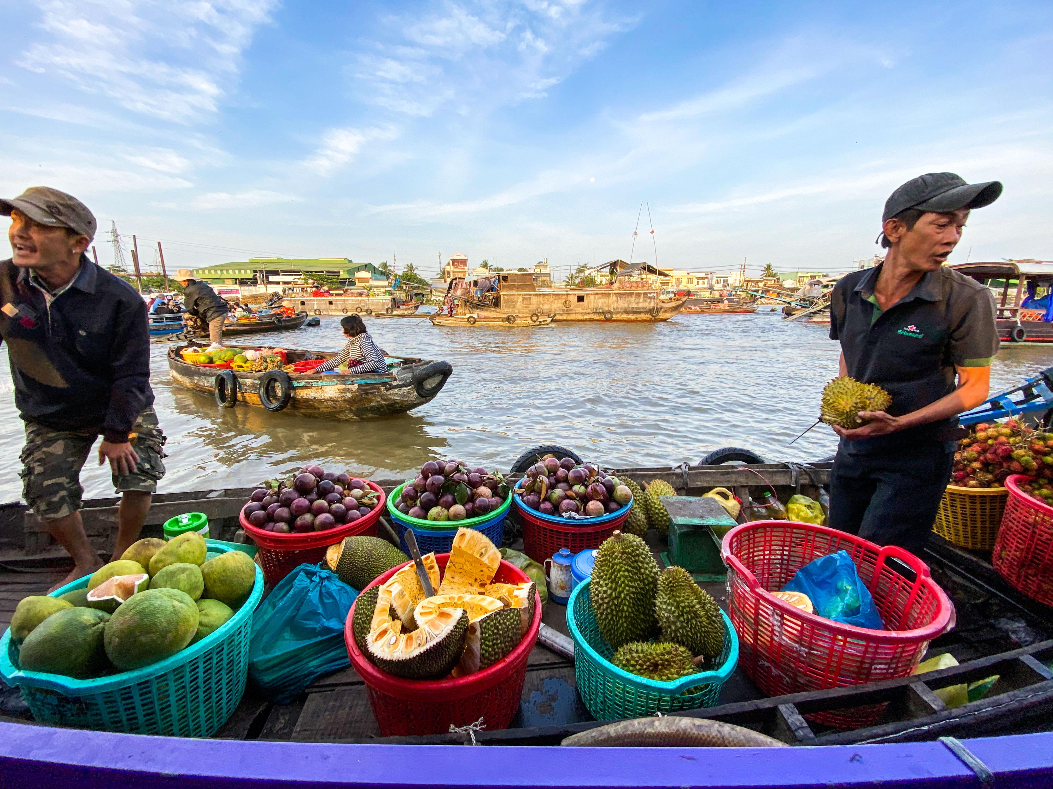 Can Tho Mekong Delta: Floating Market, Secret Canals & Cacao Farm