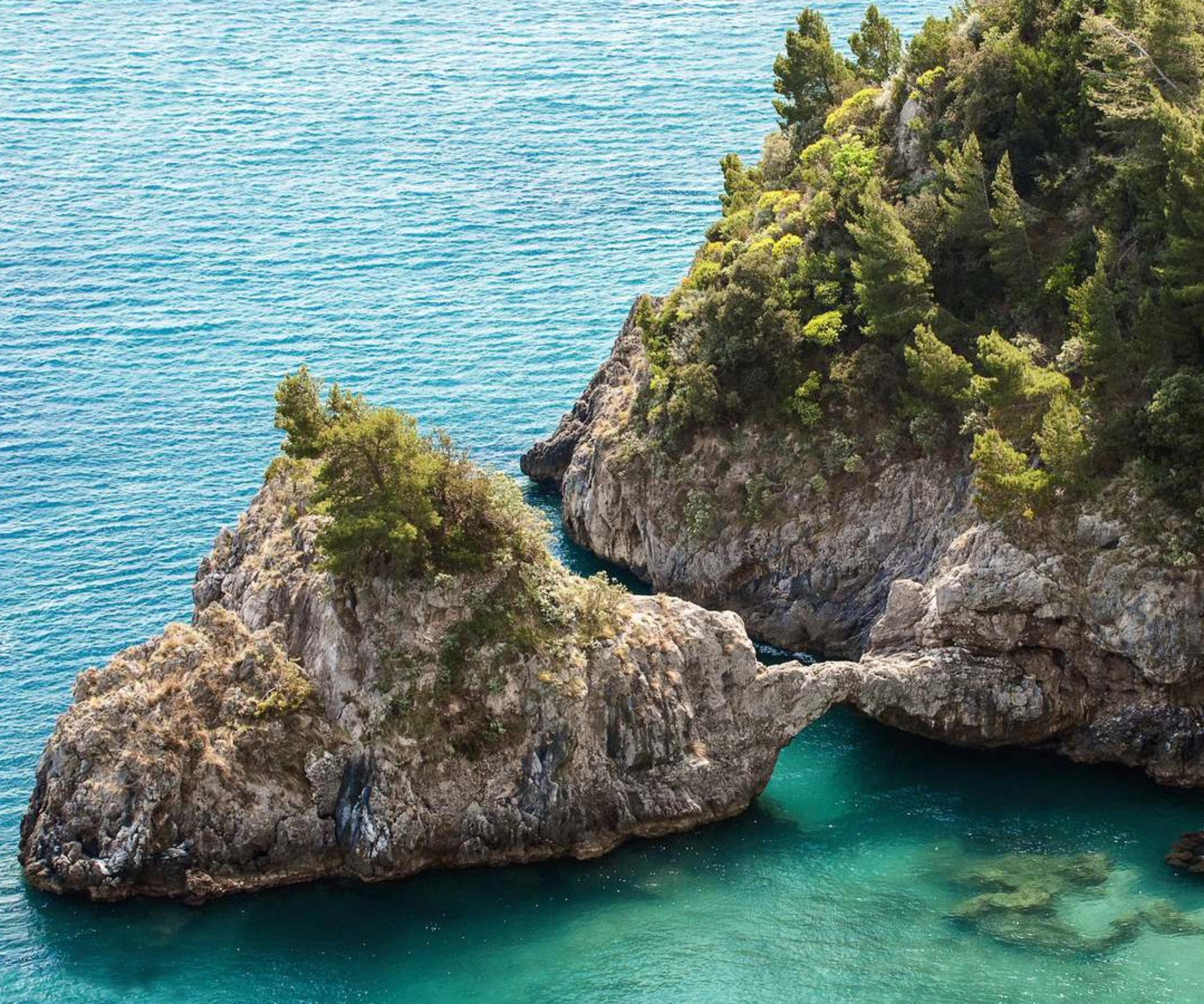 Amalfi Coast Small-Group Boat Tour from Positano with Swimming Stop