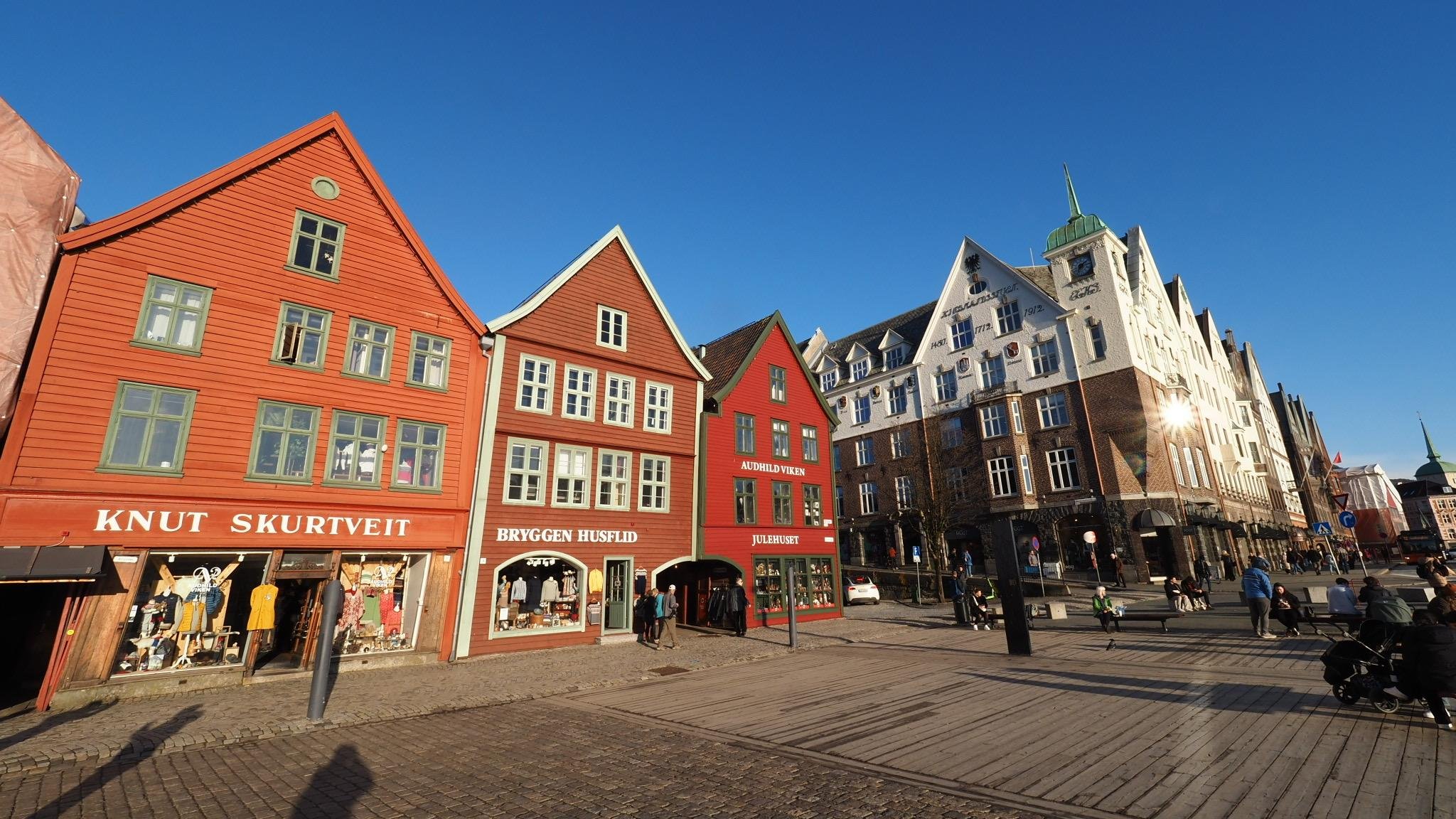 Private Bergen Walking Tour in Your Language